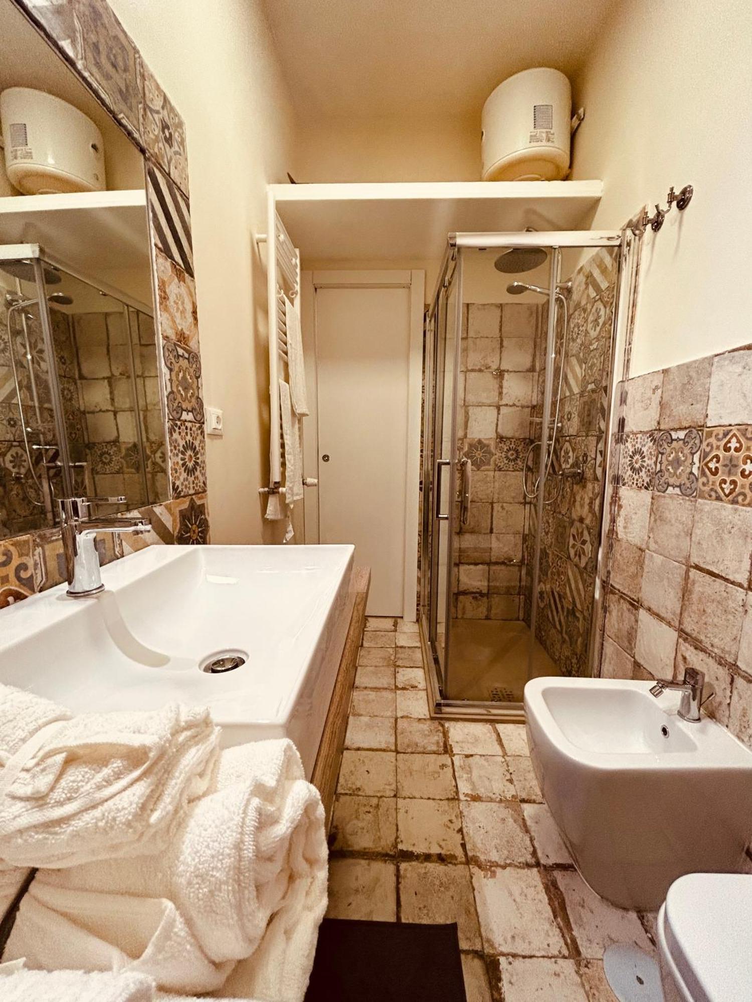 Appio Latino Casa By Bobo Apartment Roma Ngoại thất bức ảnh